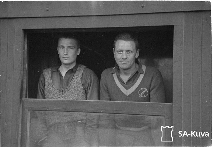 Luovutettuja vankeja Ruotsal. Lentäjät